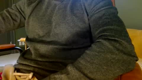 Snapshot of bifitboy chatting on January 2, 6:12 pm Ryan online show from January 2, 6:12 pm