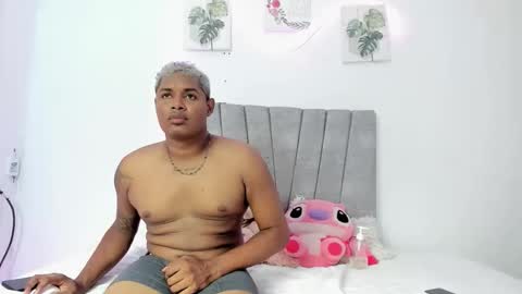 big_5684 online show from June 4, 3:01 am