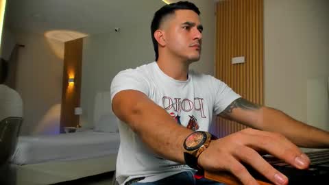 Tylerr online show from January 14, 8:17 pm