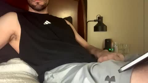 Snapshot of bigandhard6992 chatting on March 7, 1:07 pm HARDNBIG online show from March 7, 1:07 pm