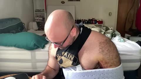 Mr. Muscle Monster online show from June 7, 3:06 pm