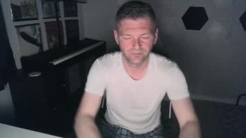 bigbaddbulll online show from March 7, 4:23 am