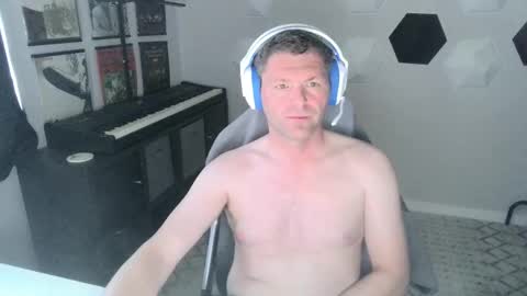 bigbaddbulll online show from March 1, 5:16 pm