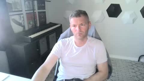 bigbaddbulll online show from March 5, 10:21 pm