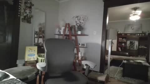 Snapshot of bigbearlittlebear2 chatting on September 19, 4:05 am Bear Woods online show from September 19, 4:05 am