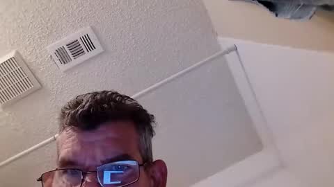 Snapshot of bigbikes71781 chatting on December 1, 9:06 pm bigbikes71781 online show from December 1, 9:06 pm