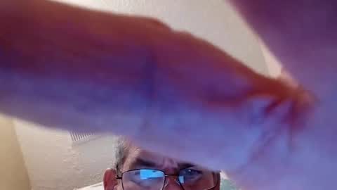 Snapshot of bigbikes71781 chatting on December 5, 6:28 pm bigbikes71781 online show from December 5, 6:28 pm