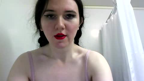 Isabella online show from March 3, 5:20 pm