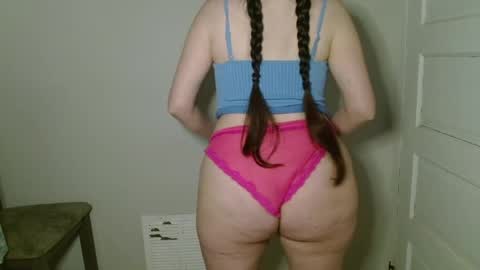 Isabella online show from March 13, 6:05 am