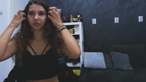 Snapshot of bigbuttjany chatting on September 18, 1:31 am bigbuttjany online show from September 18, 1:31 am