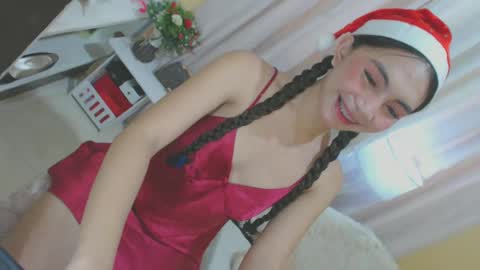 Yeng online show from December 25, 3:18 am