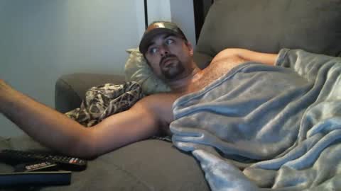 Snapshot of bigcumcanada chatting on January 31, 1:22 am bg online show from January 31, 1:22 am