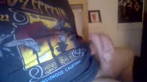 Snapshot of bigdickwillywonka11 chatting on January 25, 1:10 am bigdickwillywonka11 online show from January 25, 1:10 am