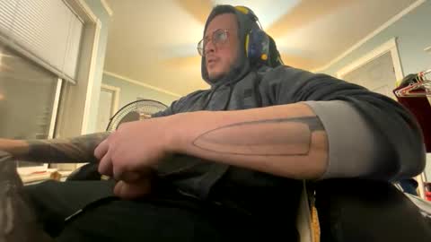 Bigdom1337 online show from April 9, 7:25 am