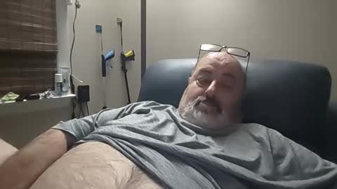 bigfuzzyteddybear online show from December 22, 12:39 am