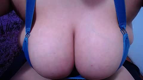  Sunny   online show from October 31, 3:29 am