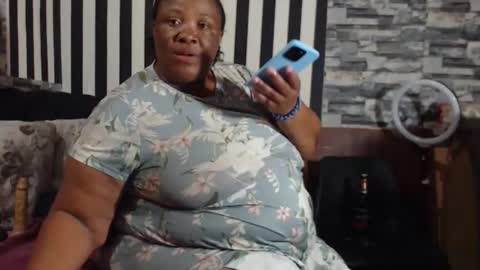 bighotmature online show from April 6, 10:05 am