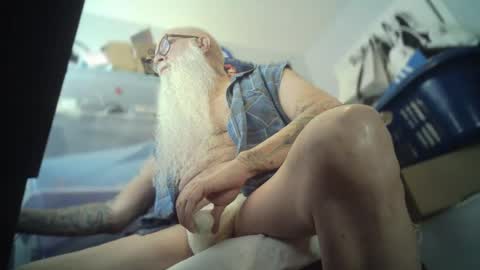 bigjeff01 online show from July 13, 1:58 pm