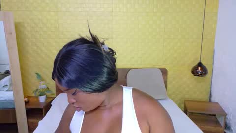 bigroundbooty_ online show from February 24, 9:07 pm