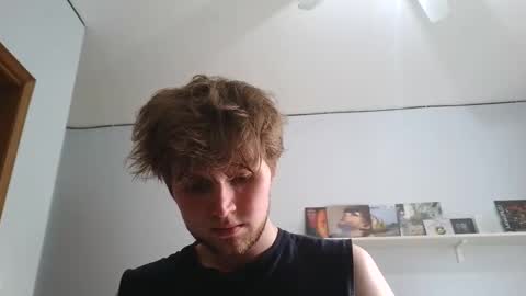 bigskinnyboyshh online show from May 4, 10:16 pm