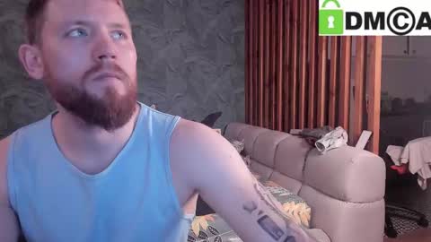 bigsmall_couple online show from January 28, 4:30 pm