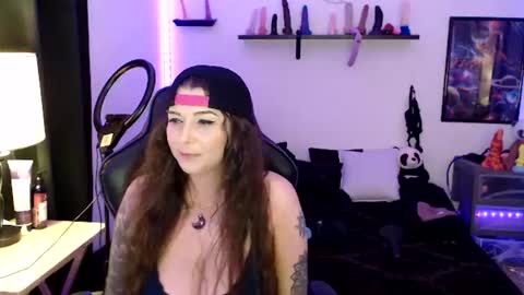 Nichole lights online show from July 12, 1:31 am