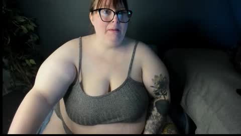 bigtittybbw online show from March 1, 6:23 pm