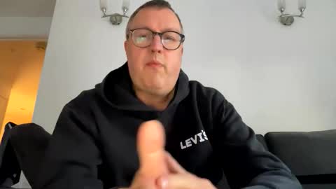 Just call me master online show from April 19, 6:32 pm