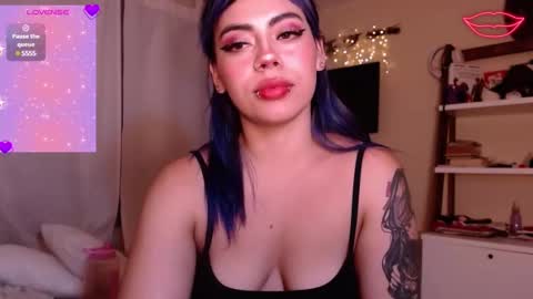 biigbooty_ online show from February 12, 4:44 am