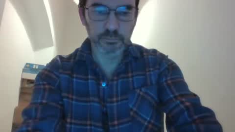 bikertom1988 online show from January 12, 3:57 pm