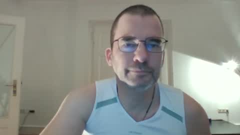 bikertom1988 online show from February 23, 10:53 pm