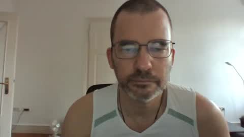 bikertom1988 online show from February 23, 3:29 pm