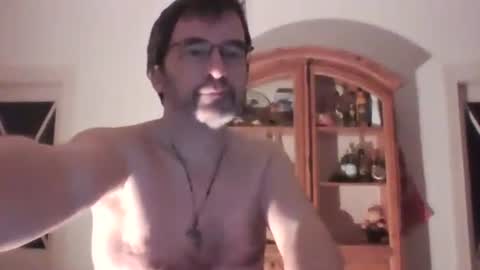 bikertom1988 online show from February 2, 2:17 am