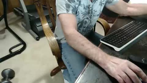 billy471 online show from April 6, 10:55 pm