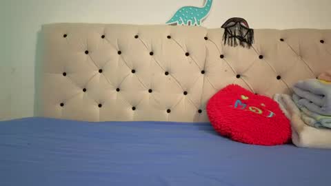 MIA  NINA online show from June 18, 4:34 pm