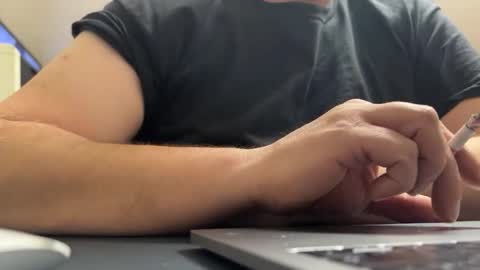 bipeni online show from December 4, 9:03 pm