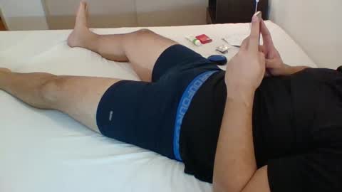 Snapshot of bisex_argen chatting on October 3, 2:10 am bisex_argen online show from October 3, 2:10 am