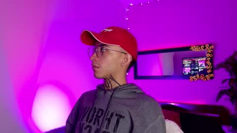  ..  .. online show from November 11, 12:57 am