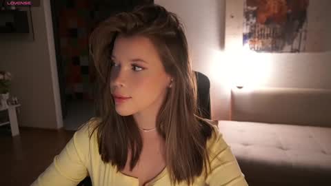 Ann Braslowsky online show from October 21, 2:38 am