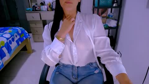 bittermomxxx online show from May 21, 5:30 pm