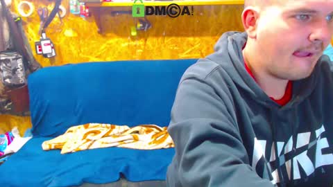 George  Maria online show from December 6, 8:43 am