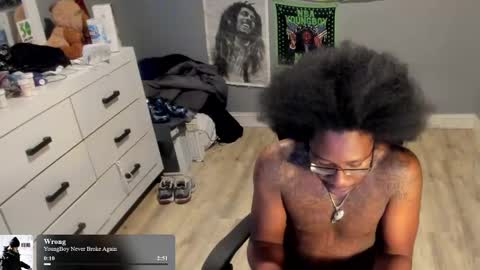 Plant Base Streamers From Pennsylvania online show from November 1, 10:31 pm