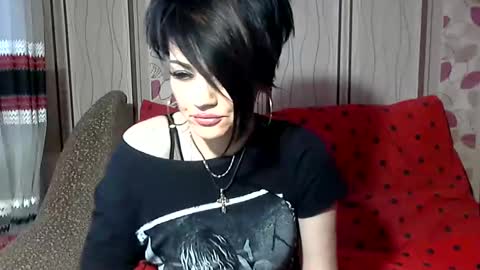 Snapshot of black_hot_01 chatting on February 6, 8:50 am black_hot_01 online show from February 6, 8:50 am