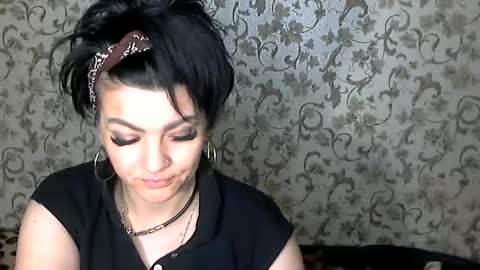 Snapshot of black_hot_01 chatting on October 9, 1:22 am black_hot_01 online show from October 9, 1:22 am