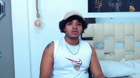 black_king_241 online show from March 11, 2:53 am