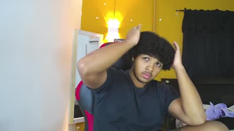 black_king_241 online show from March 12, 6:18 am