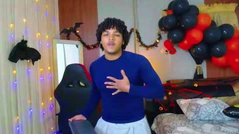 black_king_241 online show from October 30, 4:35 am