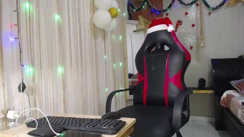 black_king_241 online show from November 27, 3:25 am