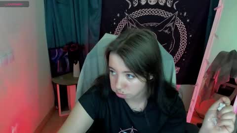  Black Kittie    Wednesday - 1300 - 1900 GMT help me get 100 thumbs up online show from September 11, 12:28 pm