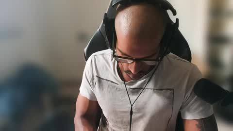 Master online show from May 3, 11:38 am